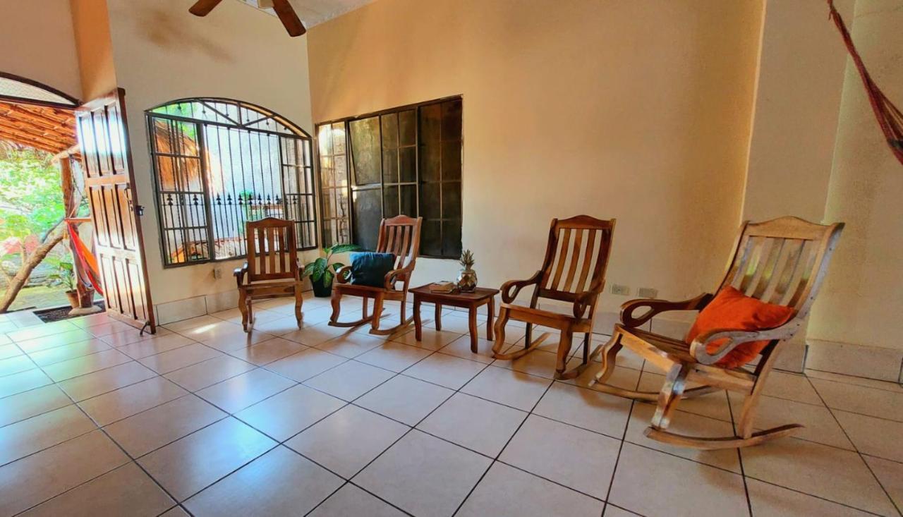 ホテルCasa Perla Las Peñitas エクステリア 写真